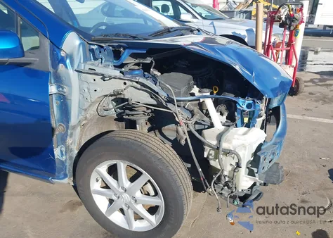 2015 Toyota Prius C One z USA, uszkodzony, nr VIN JTDKDTB30F1109924